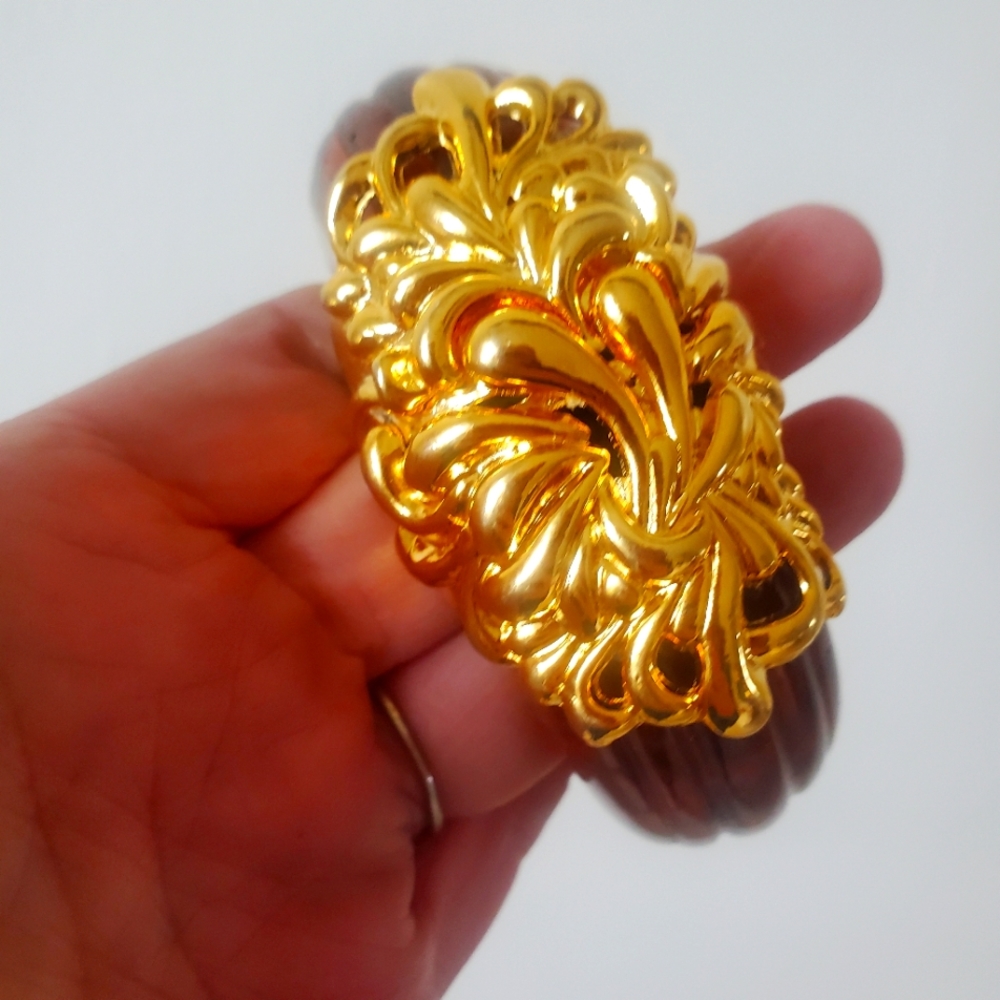 vintage massive lucite bracelet park lane